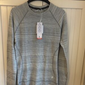 New Smartwool Women’s light, gray thermal, 
Crewneck Size M